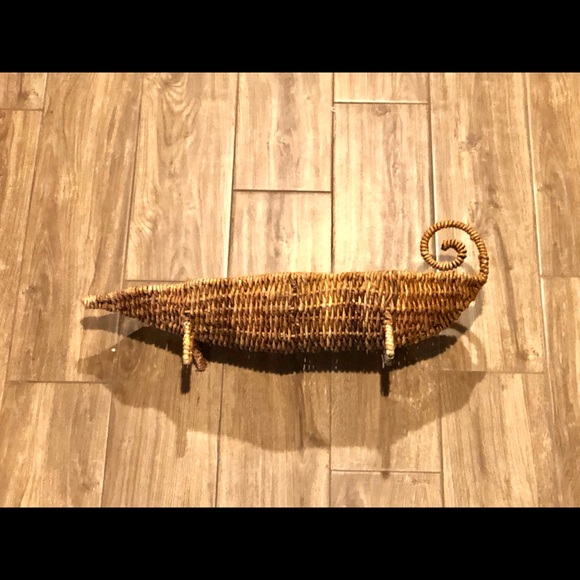Wavy leaf shape basket, long basket - Picture 3 of 4